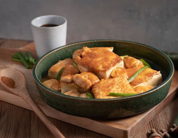 Braised fried tofu with chicken and shrimp roe