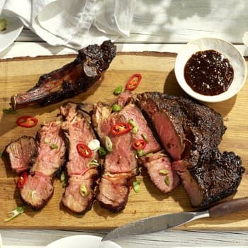 eu350Barbecued Rib of Beef with a hot  aromatic dipping saucejpg