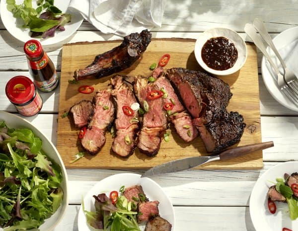eu600Barbecued Rib of Beef with a hot  aromatic dipping saucejpg