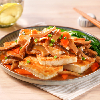 Braised Tofu with Shiitake Mushrooms and Vegetarian Meat