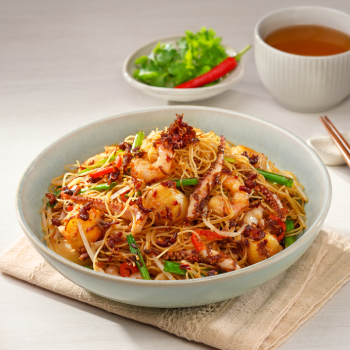 Stir-fried Rice Vermicelli with Seafood in Hot and Spicy XO Sauce
