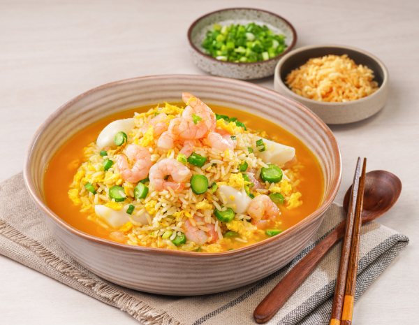 Golden Rice Soup with Shrimps and Rice Cakes