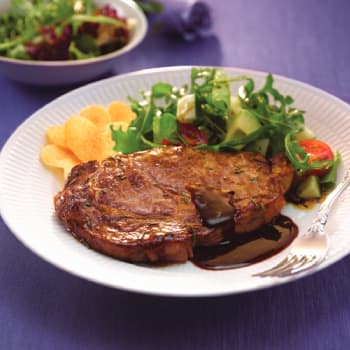 HK_recipe_350_Black Pepper Steak with Spicy Salad