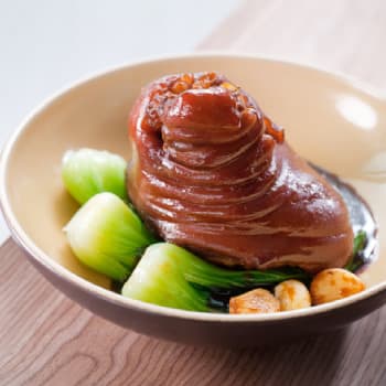HK_recipe_350_Pork Knuckle in Red Braising Sauce