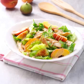 HK_recipe_350_Romaine Lettuce with Peach and Chicken Salad