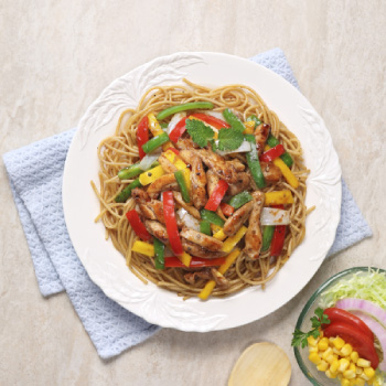 Sautéed Spaghetti with Chicken Fillet and Assorted Bell Peppers in Black Pepper Sauce