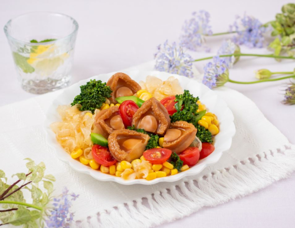 Stir-fried Abalone with Corn and Baby Broccoli