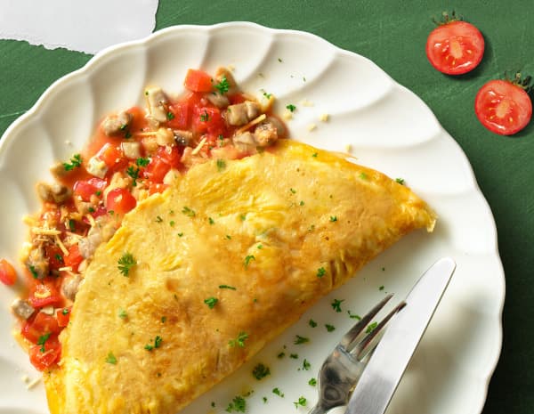 HKrecipe600Chicken Mushrooms and Tomatoes Omelette