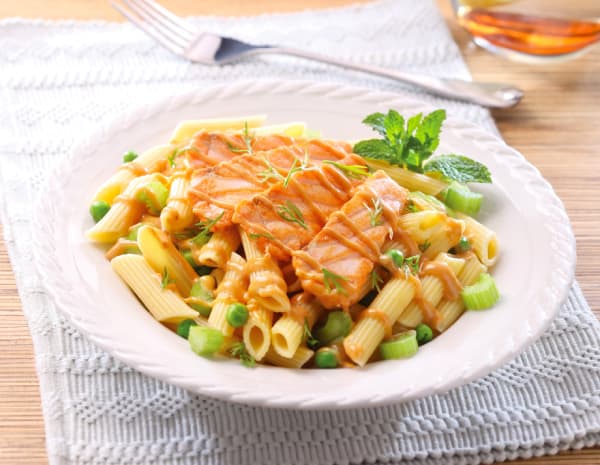 HK_recipe_600_Pasta Salad With Salmon