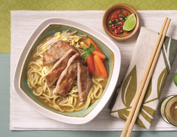 HK_recipe_600_Pork Chop Ramen in Green Curry Soup