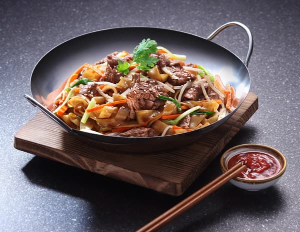 Stir-fried Rice Stick with Beef in All Purpose Marinade