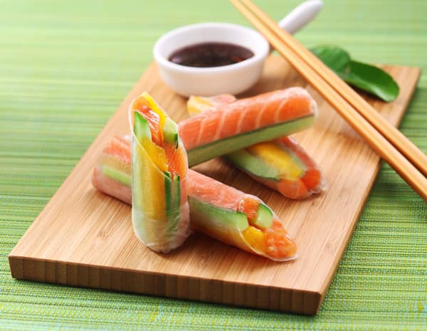 HK_recipe_600_Vietnamese Salmon and Mango Spring Roll