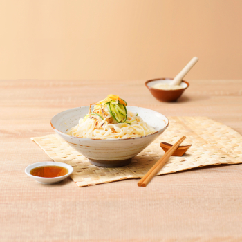 Noodles with Fried Shallots and Sesame Oil