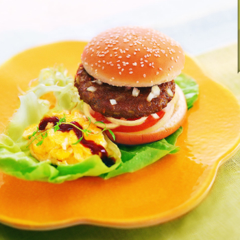 Recipe Beef Burger with Scrambled Egg S