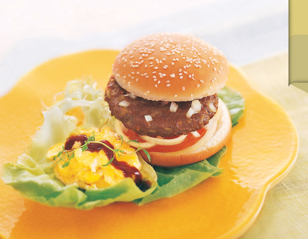 Recipe Beef Burger with Scrambled Egg