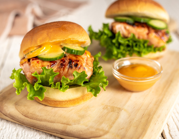 Recipe Salmon Burger with Sweet Chili Glaze