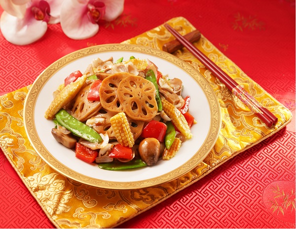 Stir-fried Lily Bulb and Lotus Root with Oyster Sauce