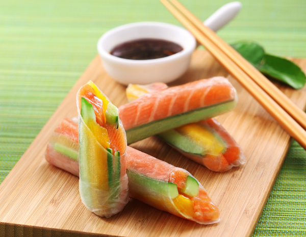 Recipe Vietnamese Salmon-and-Mango Srping Rolls