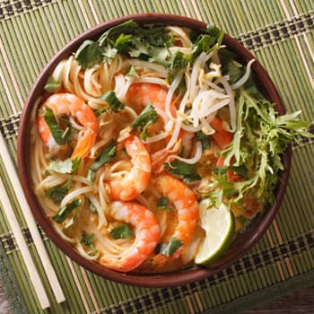 Rice Noodle Soup with Prawns