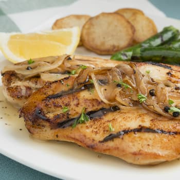 Recipe Black Pepper Chicken Fillets with Onion